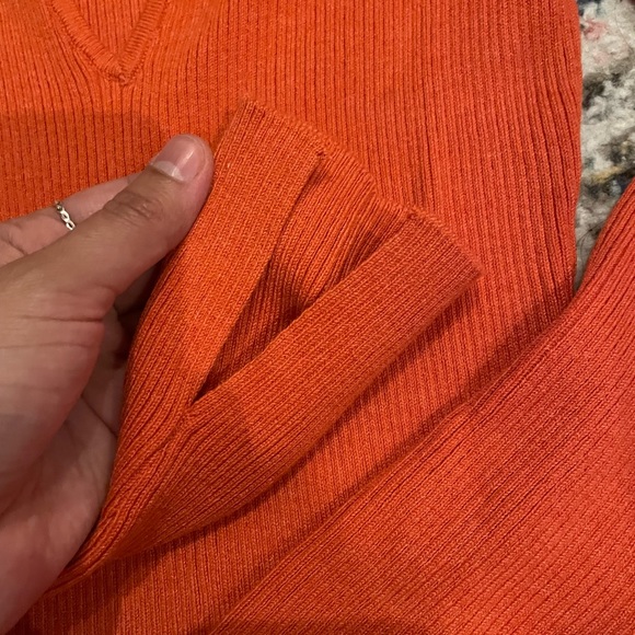 H&M NWTs long sleeve sweater - Picture 2 of 2